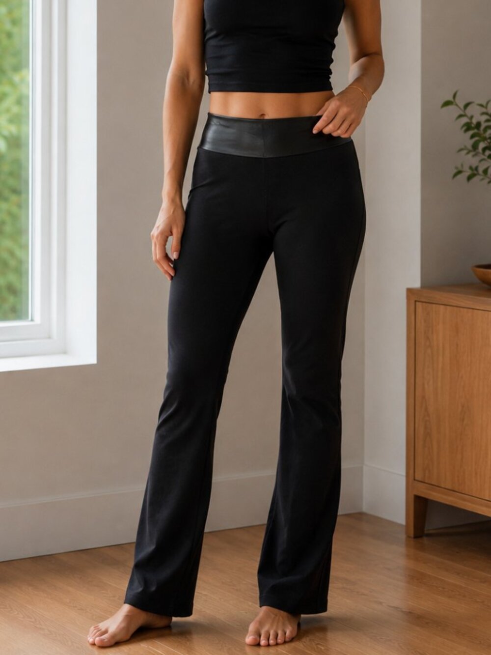 GUESS by Marciano Black Stretch Pants Faux Leather Waist Size 6